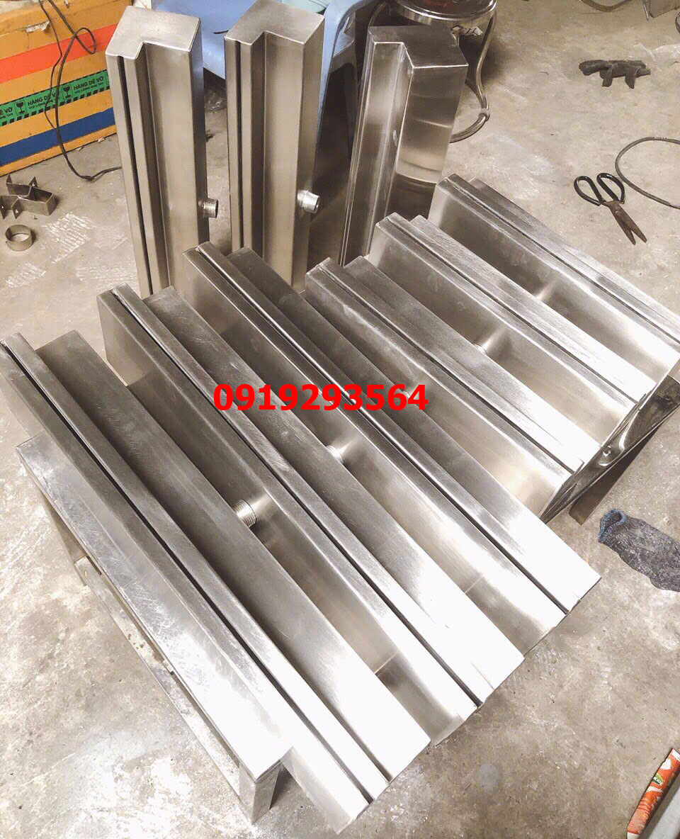 Thác nước inox mẫu 2